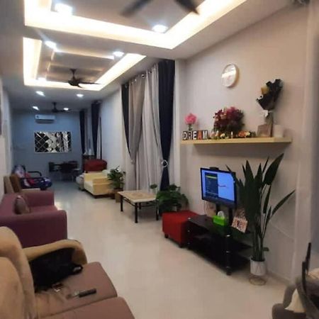 Homestay Restu Bonda Kampung Cerang Ruku Exterior foto